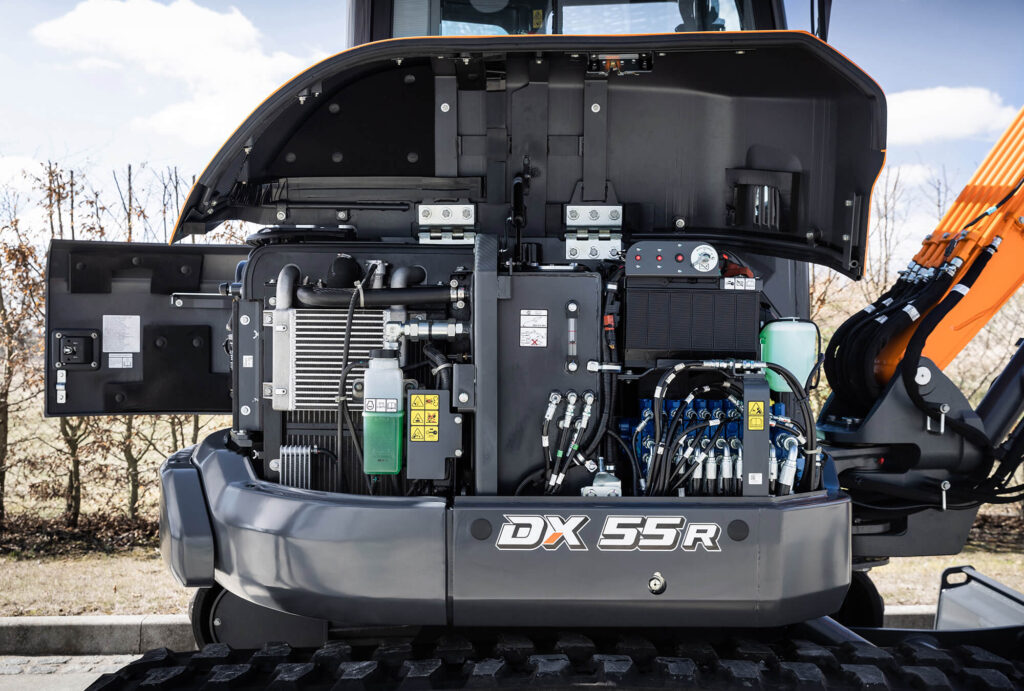 Develon-Minibagger-DX55R-7-01