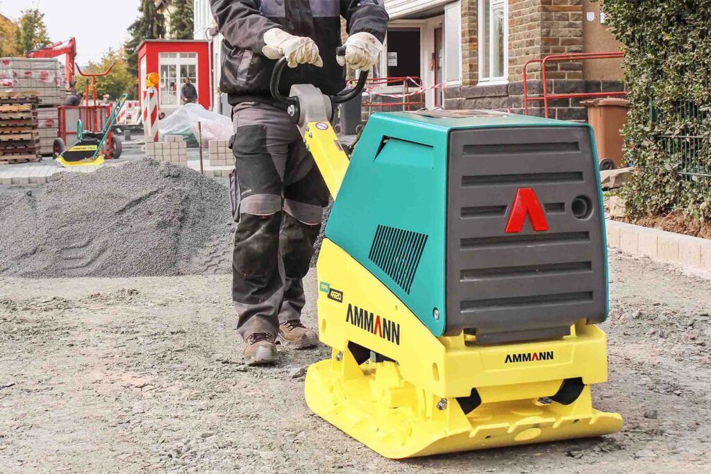 UBM-Ammann-Ruettelplatten_apr-4920-00