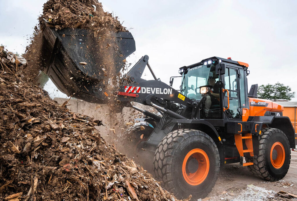 UBM-Develon-Radlader-DL200-7-01