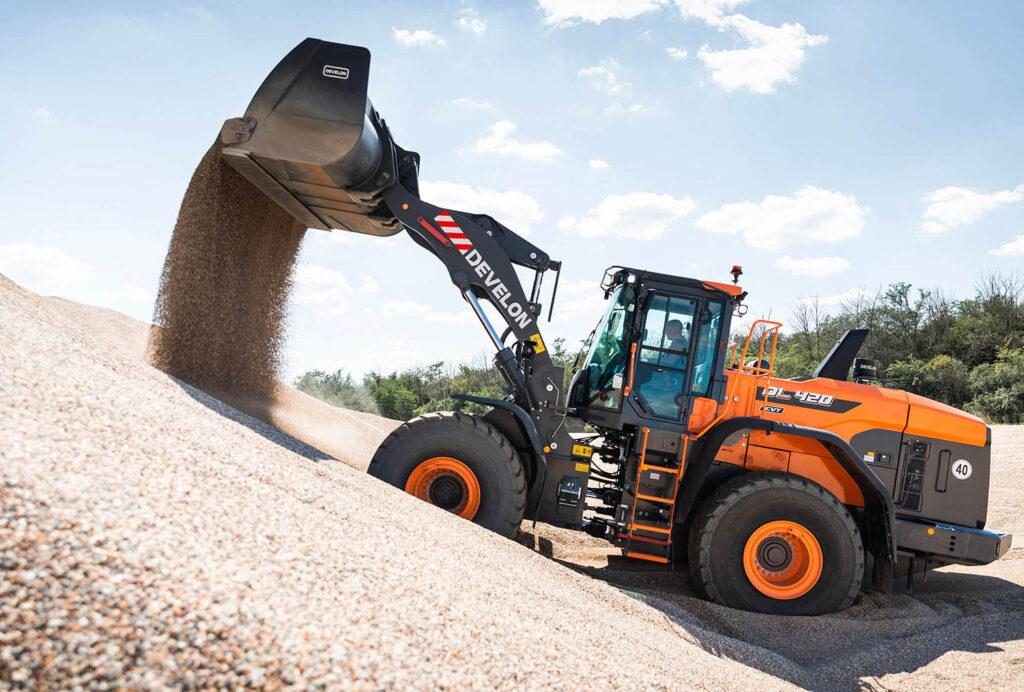 UBM-Develon-Radlader-DL420CVT-7-00