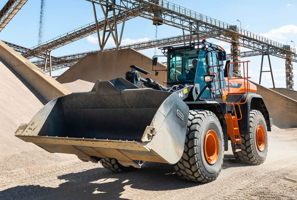 UBM-Develon-Radlader-DL420CVT-7-01