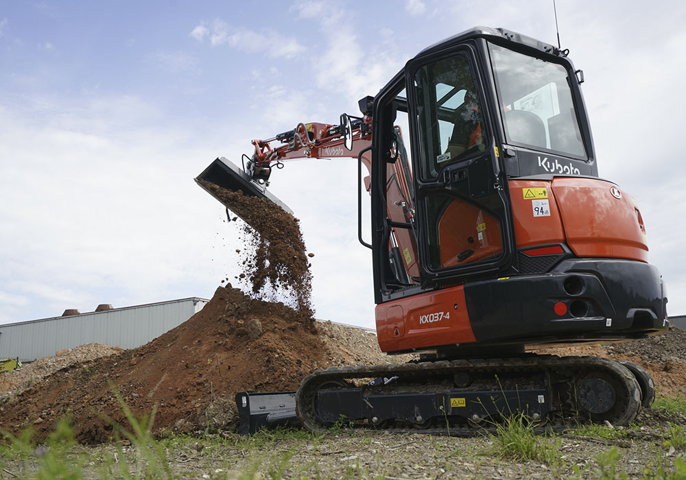 Kubota-KX037-4