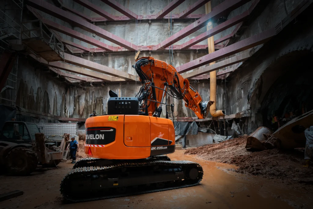 Develon_DX235RTF-7_Anwendung_2