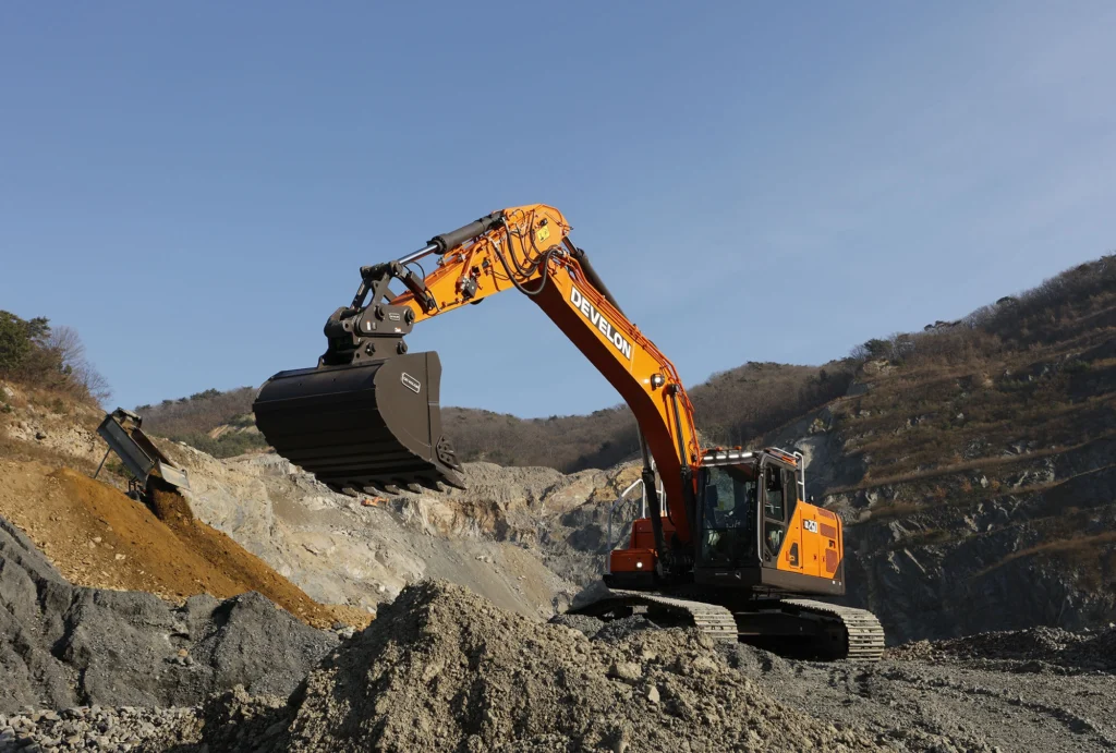 Develon_DX260LC-9-Anwendung_3