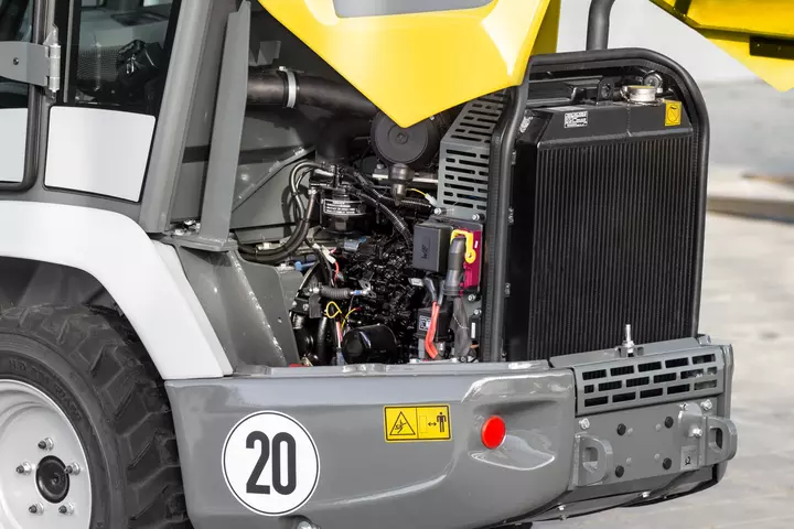 Einen einfachen Wartungszugang bietet der Radlader 5040.