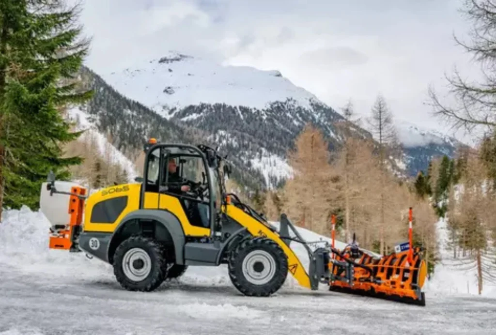 Kramers Radlader 5065 kann u. a. im Straßenbau, Gartenbau und Landschaftsbau genutzt werden.