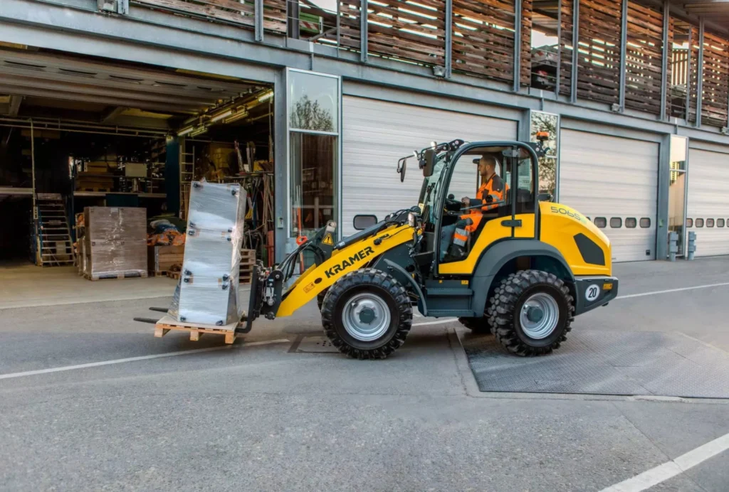 Kramers Radlader 5065e kann für geringere Wartungskosten im Vergleich zum konventionellen Dieselantrieb sorgen.