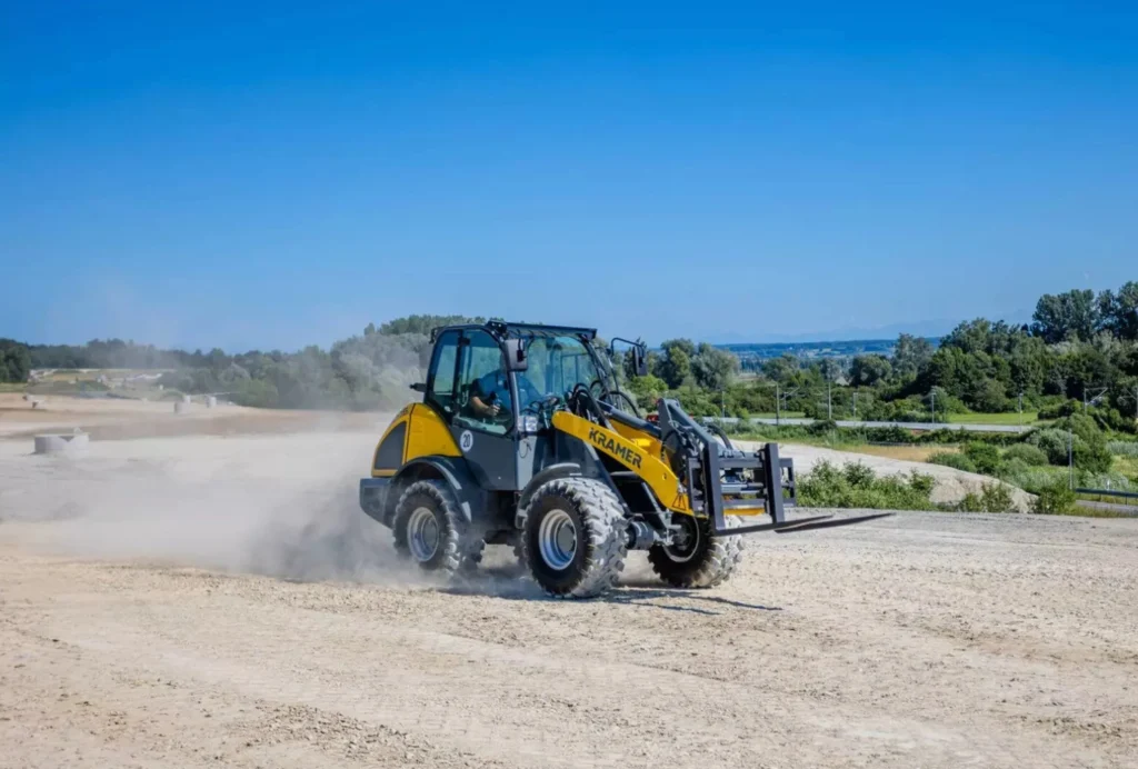 Der Radlader 5075 von Kramer hat eine hohe Nutzlast und geringes Eigengewicht.
