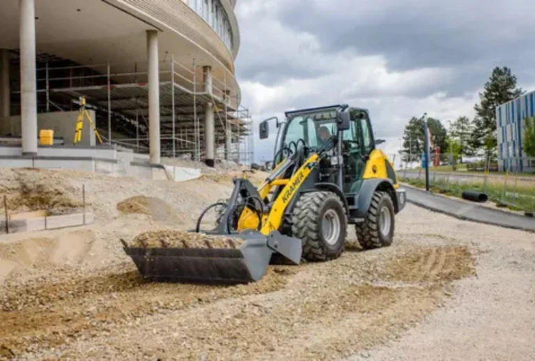 Kramers Radlader 5075 hat einen 2 x 40° Lenkeinschlag.
