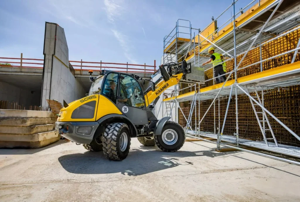 Radlader 5085 hat eine Motorleistung von 55,4 kW.