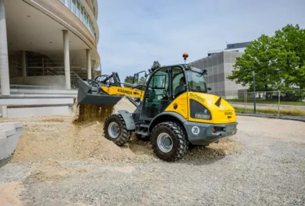 Radlader 5085 von Kramer mit einem Schaufelinhalt von 0,85 m³.