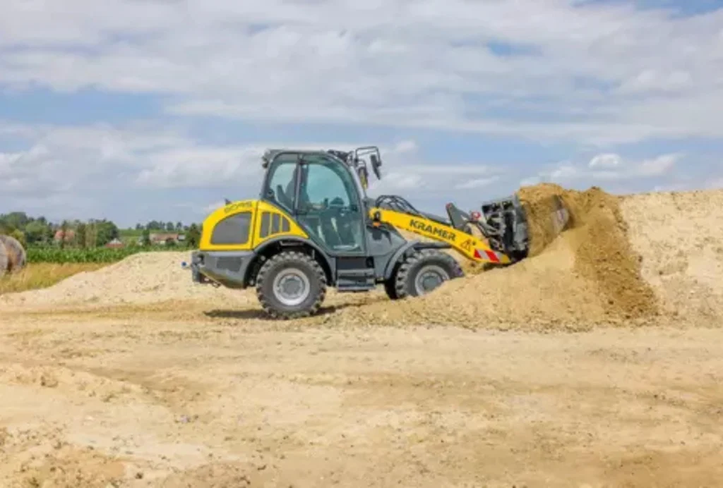 Kramer Radlader 8095 am Schaufeln