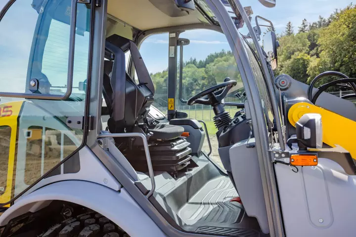 Kramer Radlader 8115 Beidseitiger Einstieg und Ausstieg