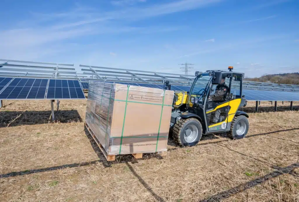 Kramers Teleskoplader 1445e hat eine Laufzeit von bis zu 4 Stunden.