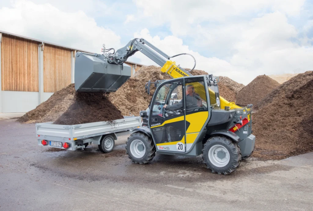 Der Teleskoplader 1445 hat ergonomisch angeordnete Bedienelemente.