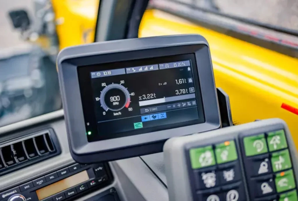 Kramers Teleskoplader 3106 hat ein integriertes dynamisches Wiegesystem.