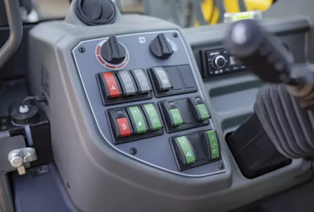 Kramer Teleskoplader 4007 Farblich codierte Schalter