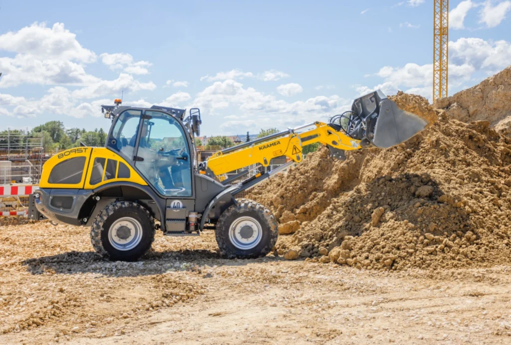 Der Teleskopradlader 8095T von Kramer hat einen Schaufelinhalt von 0,95 m³.