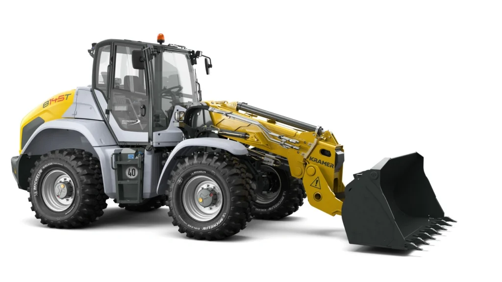 Kramers Teleskopradlader 8145T bei Ubauma.