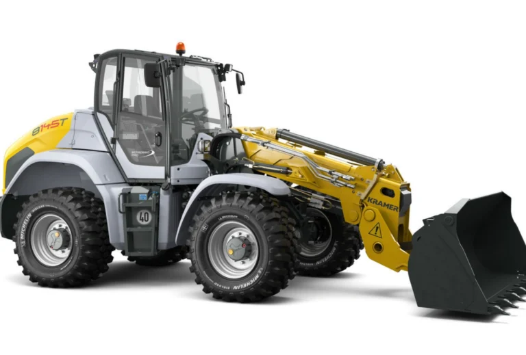 Kramers Teleskopradlader 8145T bei Ubauma.