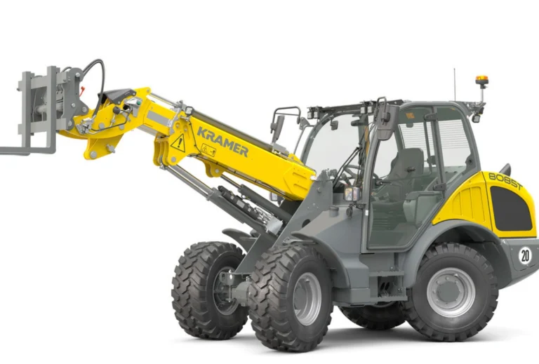 Kramers Teleskopradlader 8085T bei Ubauma.