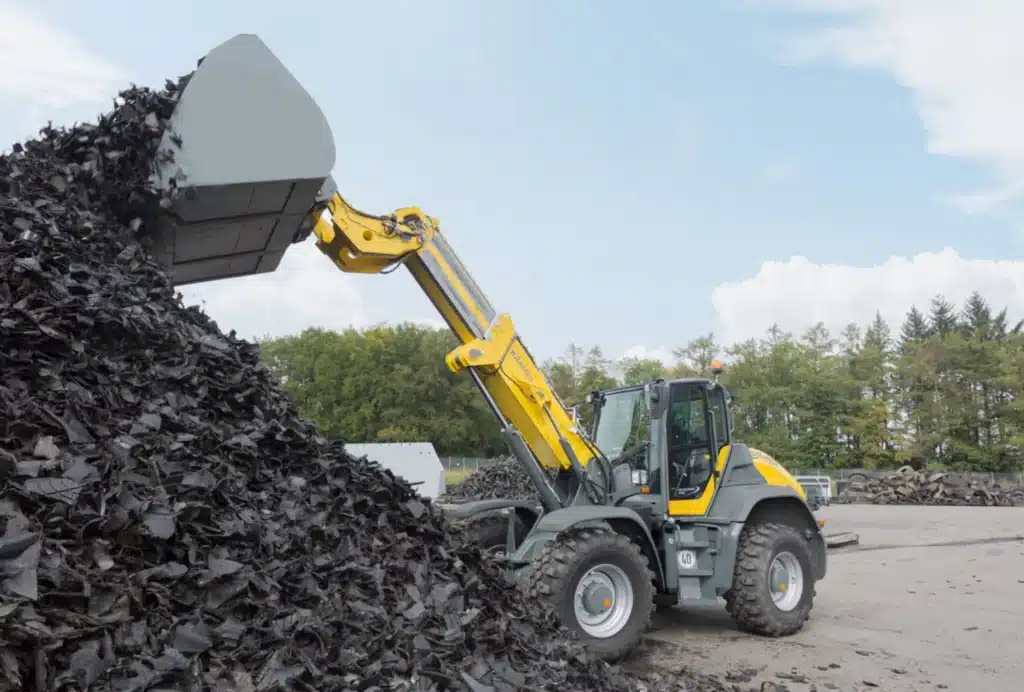 Der Teleskopradlader 5045T von Kramer hat ein Schaufelvolumen von 0,45 m³.