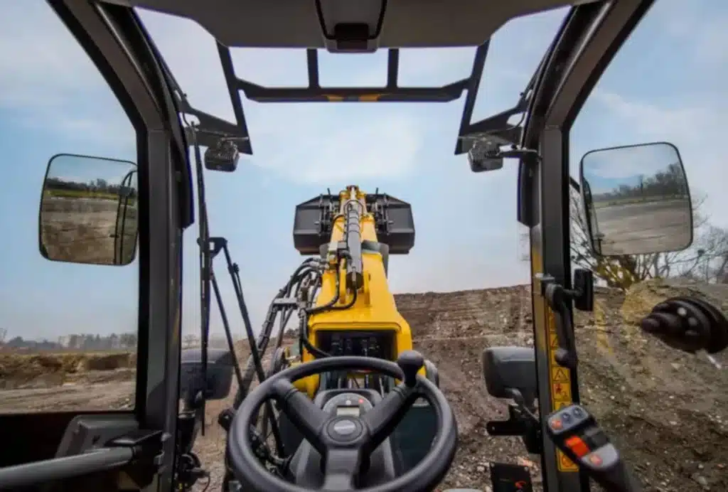 Kramers Teleskopradlader 5045T hat eine 360° Rundumsicht.